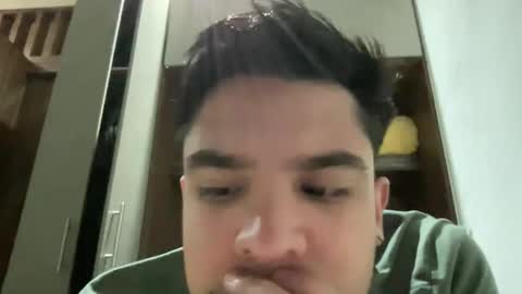 garypinepineapple online show from April 28, 2:49 am