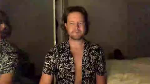 gcsurfer81 online show from May 13, 8:33 am