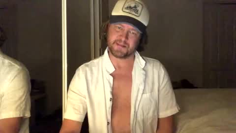 gcsurfer81 online show from June 3, 8:27 am
