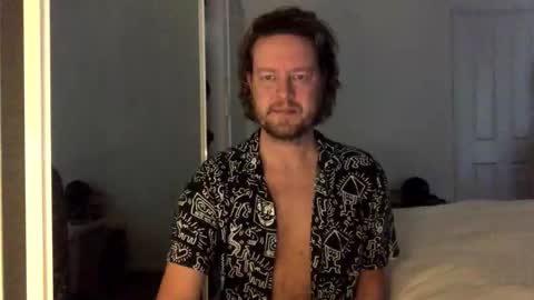 gcsurfer81 online show from May 18, 1:46 am