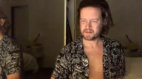 gcsurfer81 online show from July 14, 10:21 am
