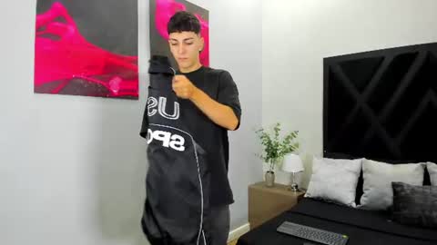 GIAN online show from July 25, 11:18 am