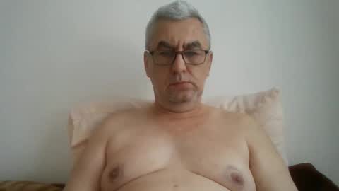 gigi1970 online show from May 20, 7:59 am