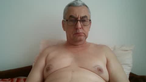 gigi1970 online show from May 16, 7:27 am