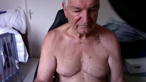 gisse1952m online show from June 29, 8:31 am