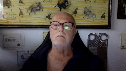 giutomma930394 online show from May 19, 7:36 am