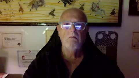 giutomma930394 online show from May 10, 7:48 pm