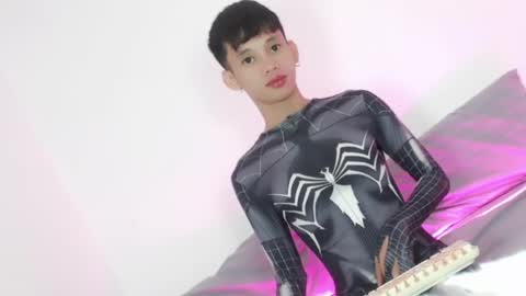 givemethrillx online show from May 21, 4:33 pm
