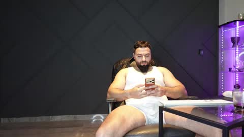Matthew .. for short call me Matt online show from April 28, 9:52 pm