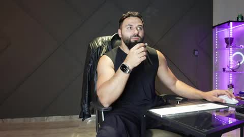 Matthew .. for short call me Matt online show from May 15, 9:01 pm
