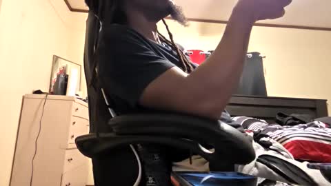 glomightyj online show from May 8, 1:28 am