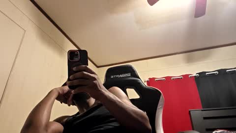 glomightyj online show from May 22, 2:38 am