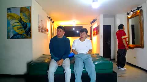 THOMAS AND DAMIAND online show from May 20, 1:17 pm