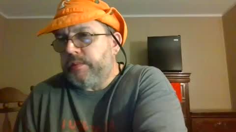 IDKIDCIDGAF online show from August 1, 1:15 am