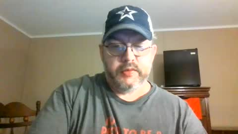 IDKIDCIDGAF online show from August 7, 11:55 pm
