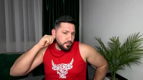 gold_alpha_boy online show from April 26, 5:54 pm