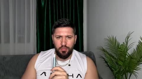 gold_alpha_boy online show from April 29, 7:42 pm