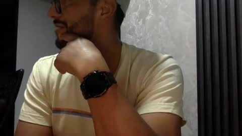 grayknight_ online show from May 23, 2:17 am