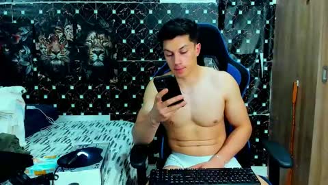griego01 online show from May 8, 6:36 am
