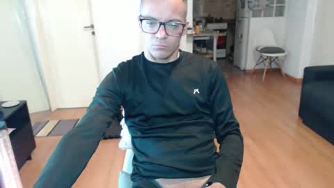 guachin_new online show from May 4, 5:20 am