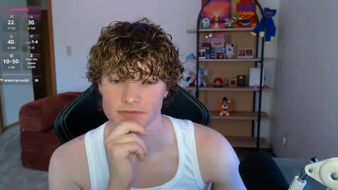 gucciboi4 online show from June 7, 4:47 pm