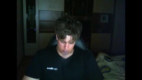 gymguy0505 online show from May 4, 9:27 pm