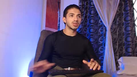 HADEZ online show from May 2, 10:45 pm