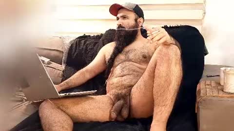 Hairy Beard Smoker online show from July 28, 6:43 am
