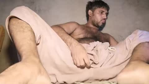 hairybouy264541 online show from August 5, 12:21 pm