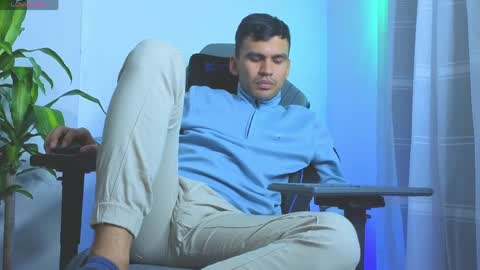 hamiltong12 online show from May 12, 1:14 am