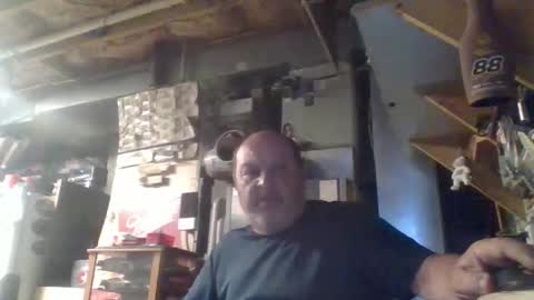 naked man online show from May 19, 2:40 am