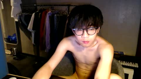 handsome_mannn online show from May 21, 11:09 pm