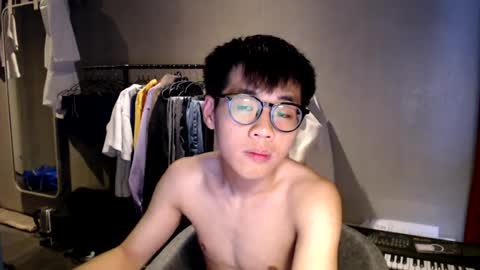 handsome_mannn online show from July 18, 7:41 pm