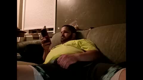 Handsomedaddy198923 online show from May 23, 6:41 am