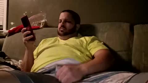 Handsomedaddy198923 online show from May 19, 6:52 am