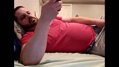 Handsomedaddy198923 online show from June 10, 7:14 pm
