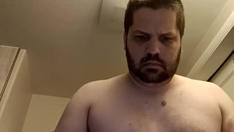 Handsomedaddy198923 online show from May 12, 5:32 pm