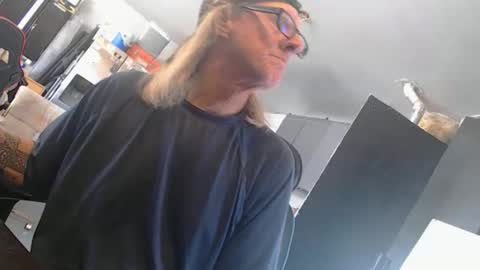handystud33 online show from May 21, 6:34 pm