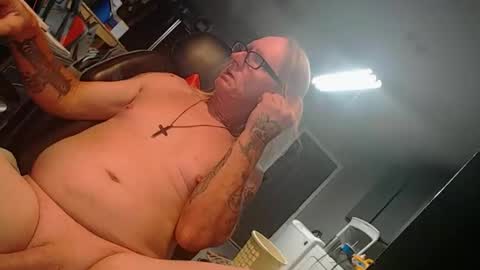 handystud33 online show from May 26, 7:37 am