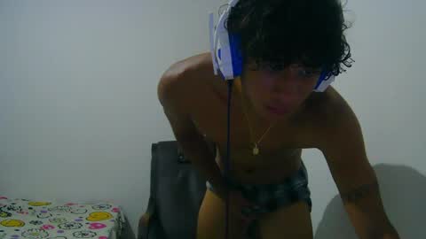hansel_take online show from May 9, 6:42 pm