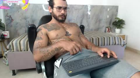 hanz_col online show from May 17, 6:37 pm