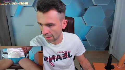 Steve online show from May 18, 12:22 pm