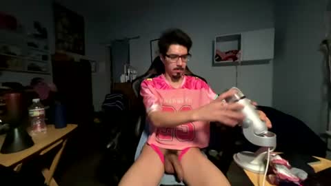 harddmikee online show from July 11, 8:05 am