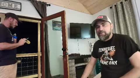 hardworkertn online show from August 6, 1:44 am