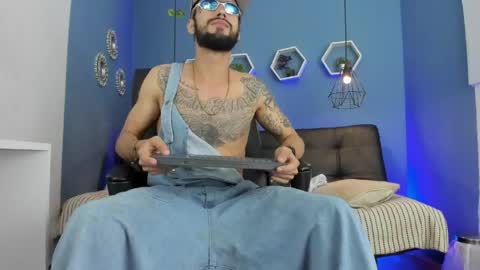 harold_999 online show from May 9, 8:04 am