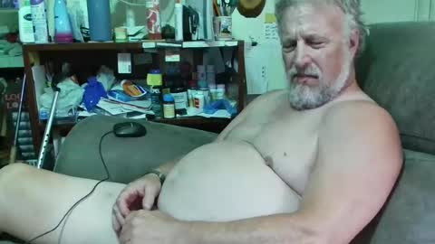 haysay722354422 online show from July 27, 1:18 pm