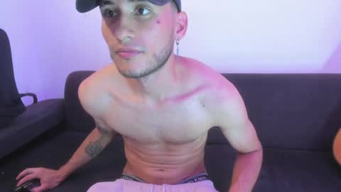 henrik_senn online show from May 17, 12:41 am