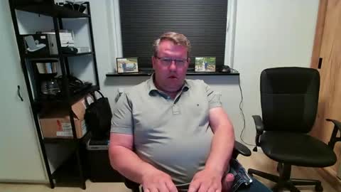 henrikrp1971 online show from May 14, 8:29 pm