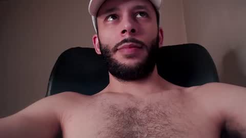 HenryAxe online show from August 2, 12:36 pm