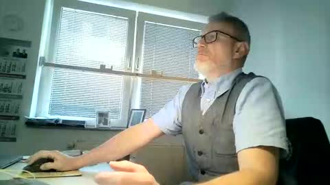 hering76 online show from May 29, 6:12 am